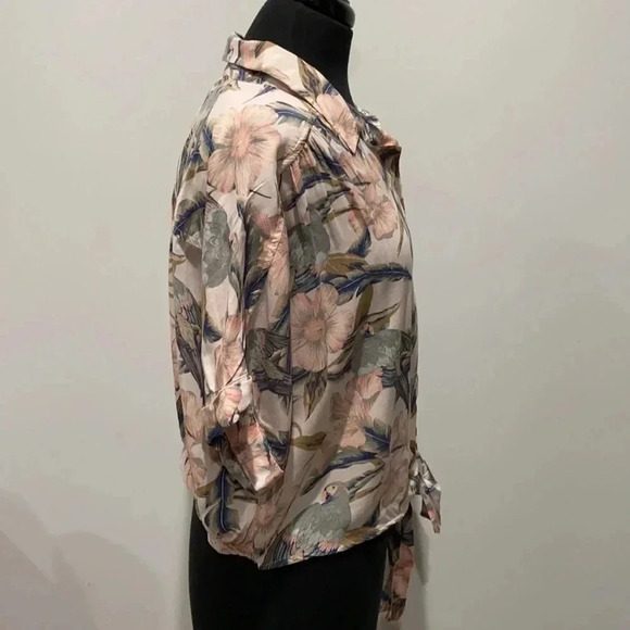 American Eagle  | Tie Front Crop blouse - Picture 3 of 5